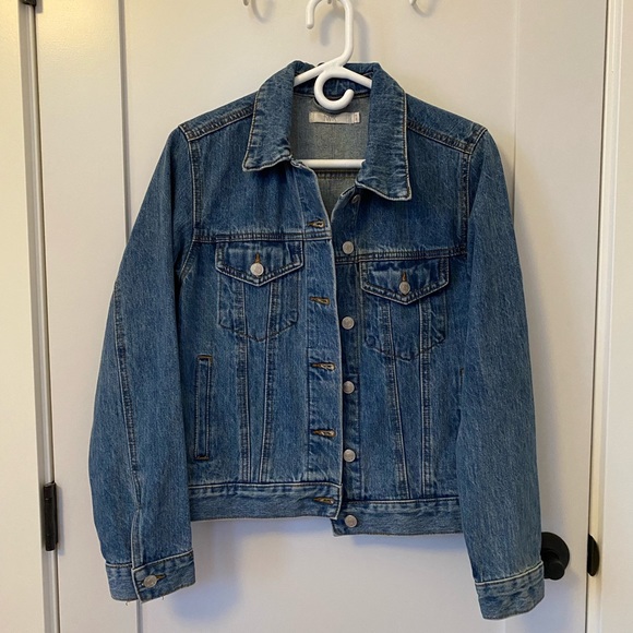 Denim jacket - Picture 1 of 9